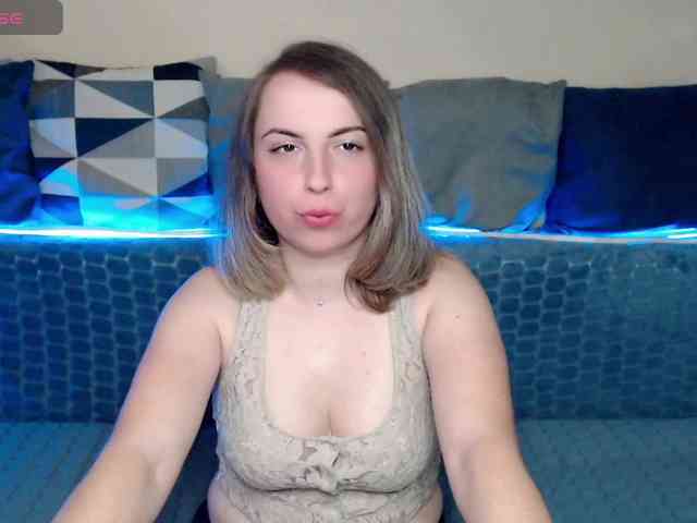 NelleVanile webcam