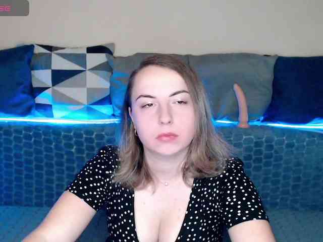 NelleVanile webcam