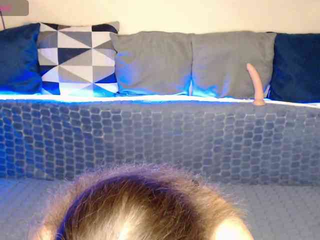 NelleVanile webcam