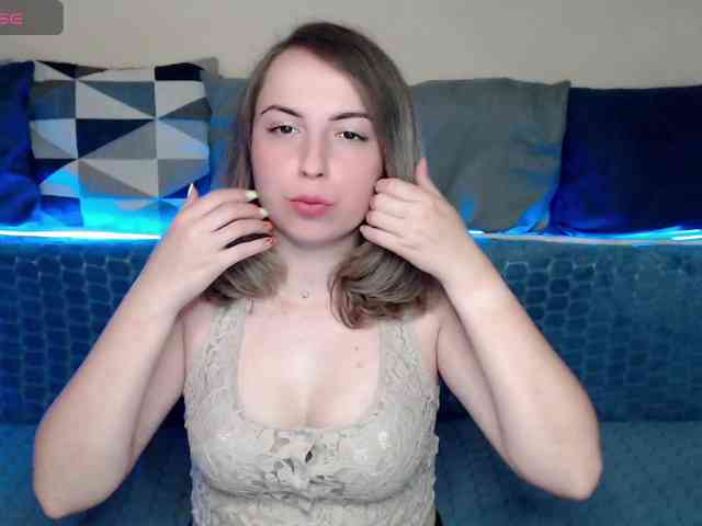 NelleVanile webcam