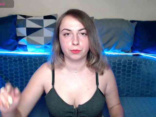 NelleVanile webcam