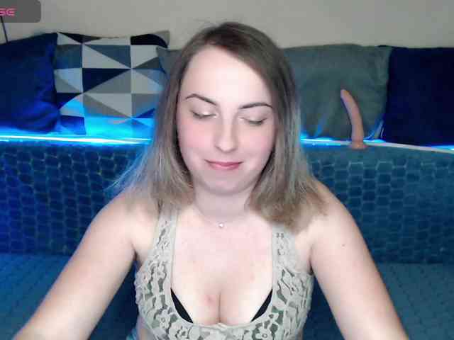 NelleVanile webcam