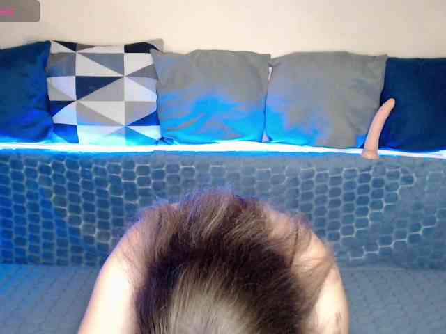 NelleVanile webcam