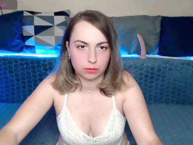 NelleVanile webcam