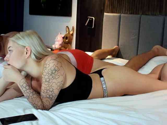 Hotcouplee23 webcam