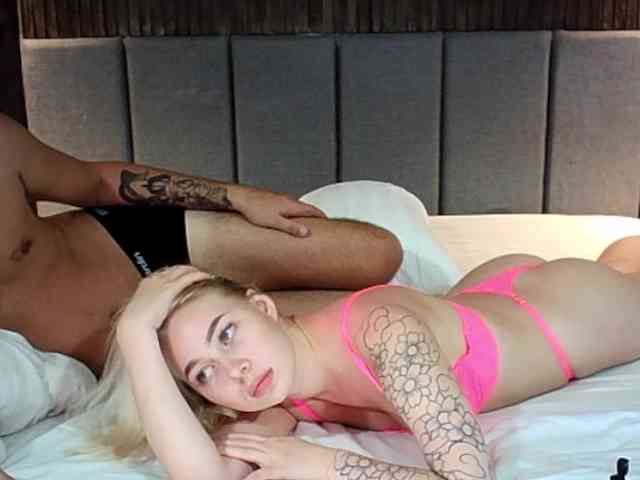 Hotcouplee23 webcam