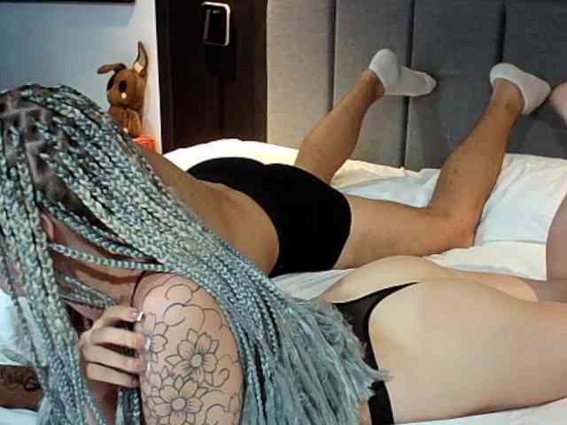 Hotcouplee23 webcam