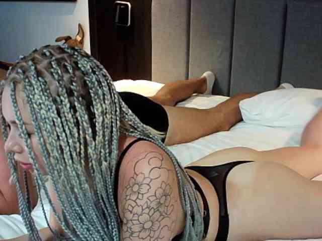 Hotcouplee23 webcam