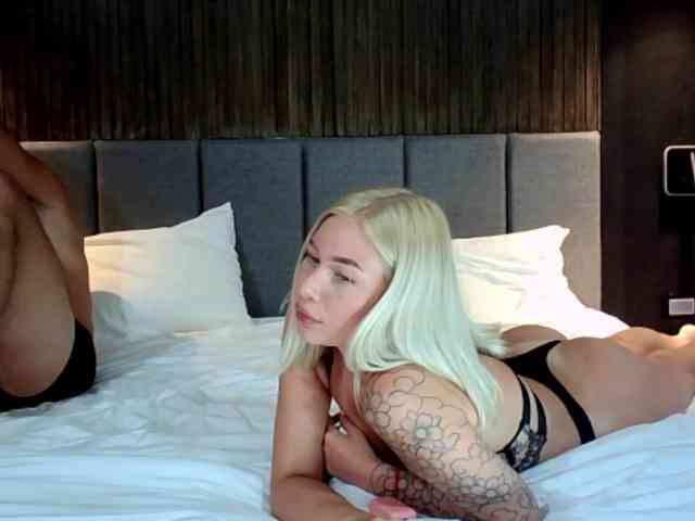 Hotcouplee23 webcam