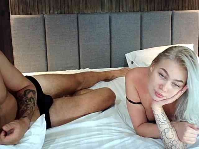 Hotcouplee23 webcam