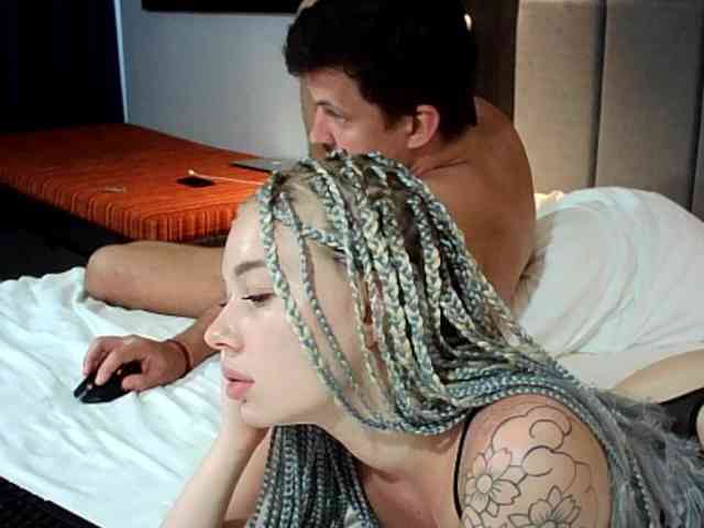 Hotcouplee23 webcam