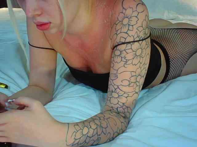 Hotcouplee23 webcam