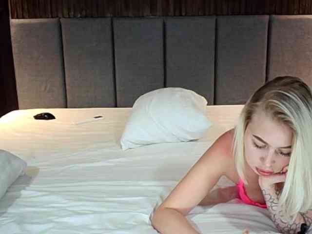 Hotcouplee23 webcam