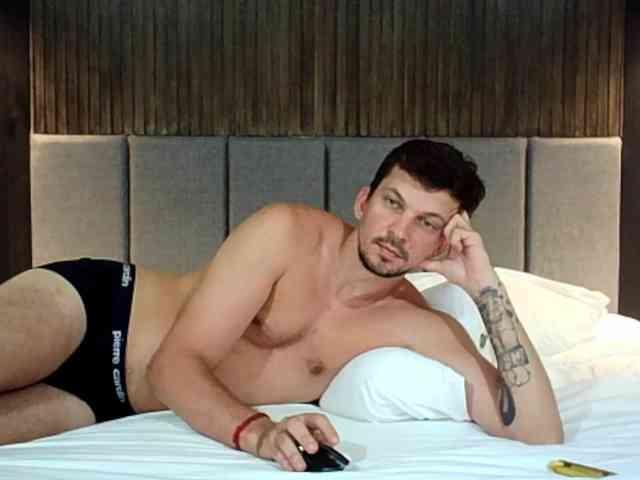 Hotcouplee23 webcam