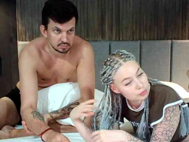Hotcouplee23 webcam