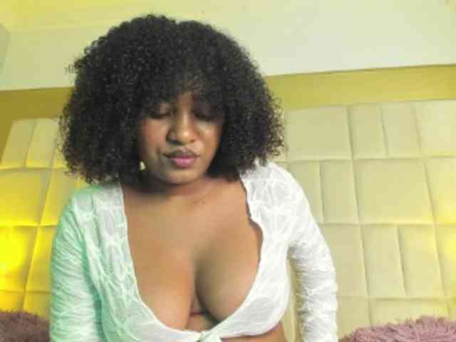 OhrianaGibson webcam