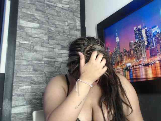 shirley-18 webcam
