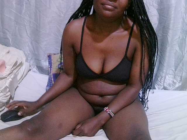 sexy-bbae's BongaCams show and profile