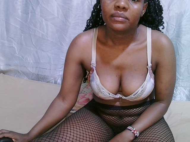 sexy-bbae's BongaCams show and profile