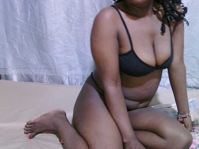 sexy-bbae's BongaCams show and profile