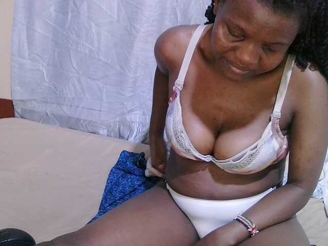 sexy-bbae's BongaCams show and profile