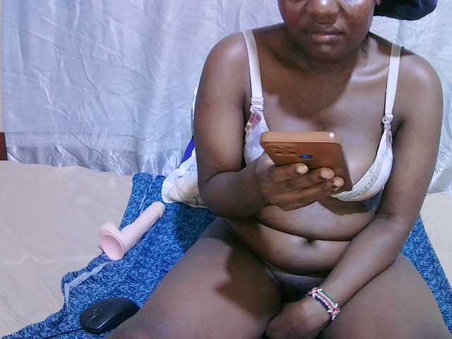 sexy-bbae's BongaCams show and profile