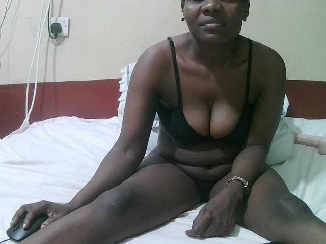 sexy-bbae webcam bongacams model stream image