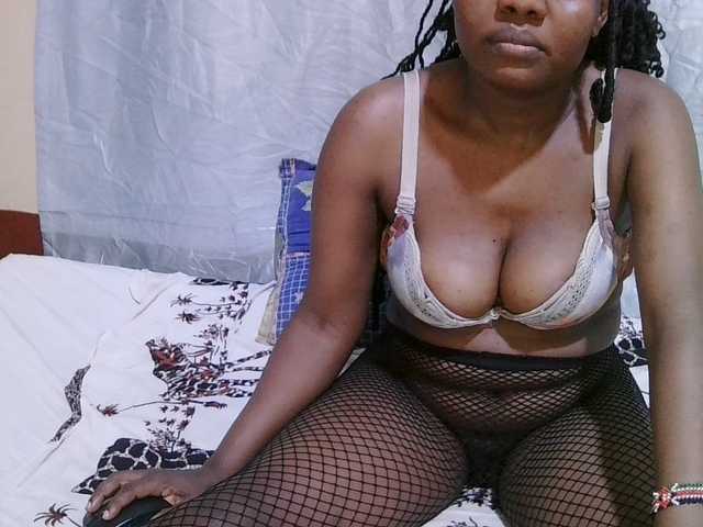 sexy-bbae's BongaCams show and profile