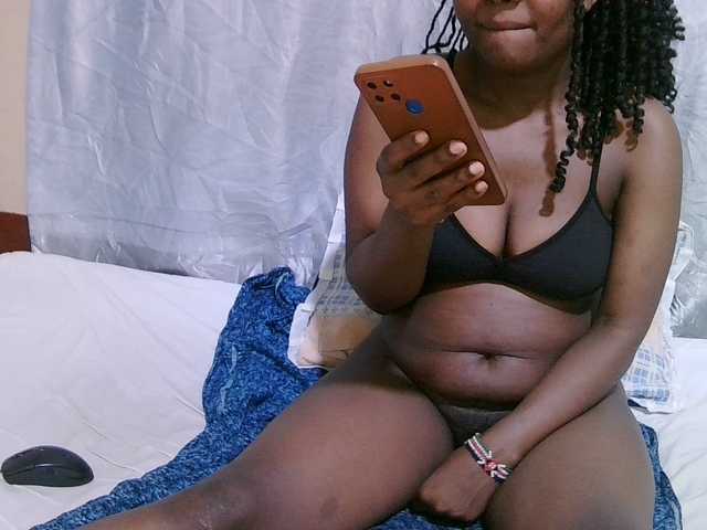 sexy-bbae's BongaCams show and profile