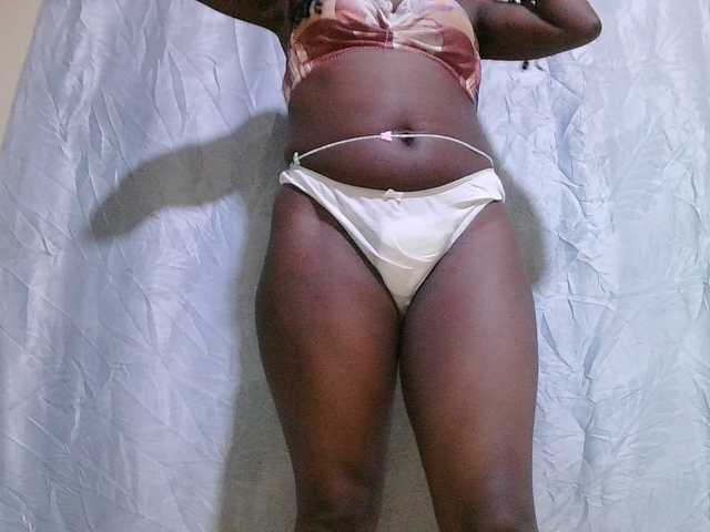 sexy-bbae's BongaCams show and profile