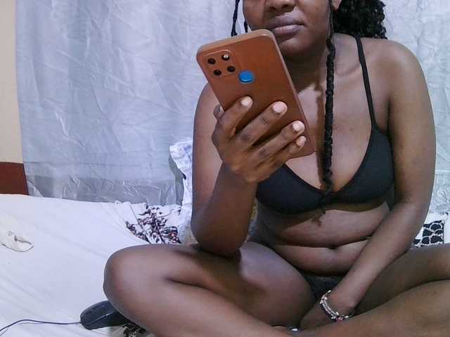 sexy-bbae's BongaCams show and profile