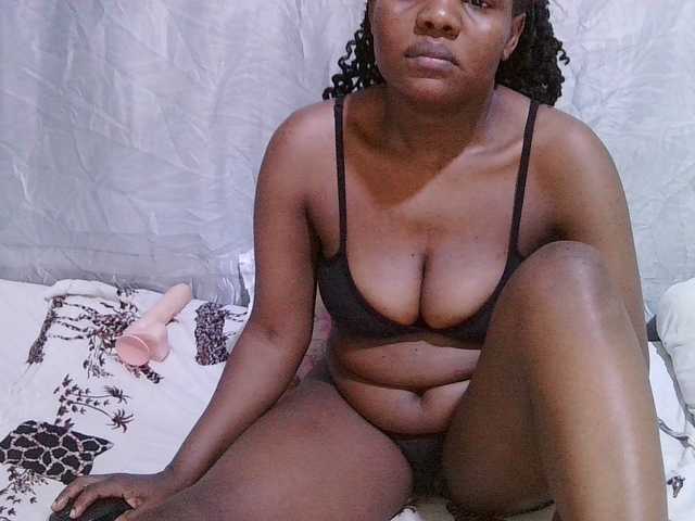 sexy-bbae's BongaCams show and profile