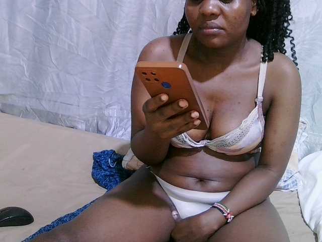 sexy-bbae's BongaCams show and profile