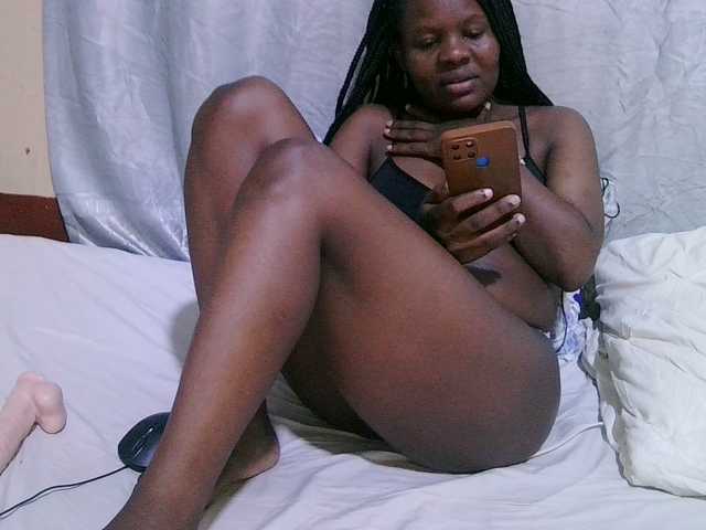 sexy-bbae's BongaCams show and profile