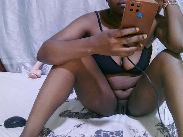 sexy-bbae's BongaCams show and profile