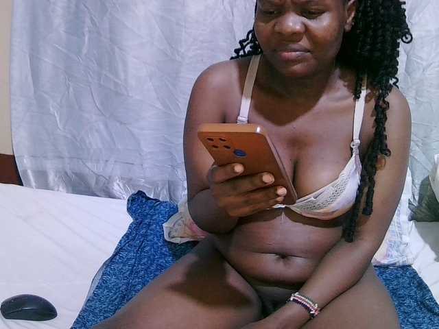 sexy-bbae's BongaCams show and profile