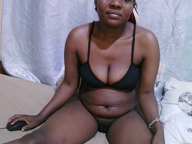 sexy-bbae's BongaCams show and profile