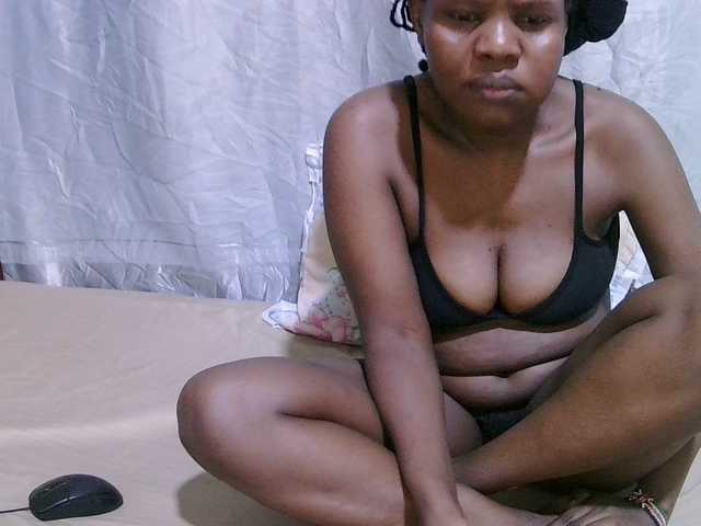 sexy-bbae's BongaCams show and profile