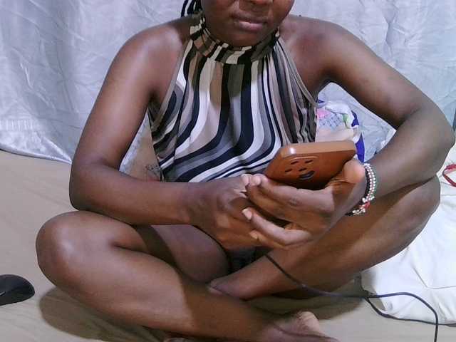 sexy-bbae's BongaCams show and profile