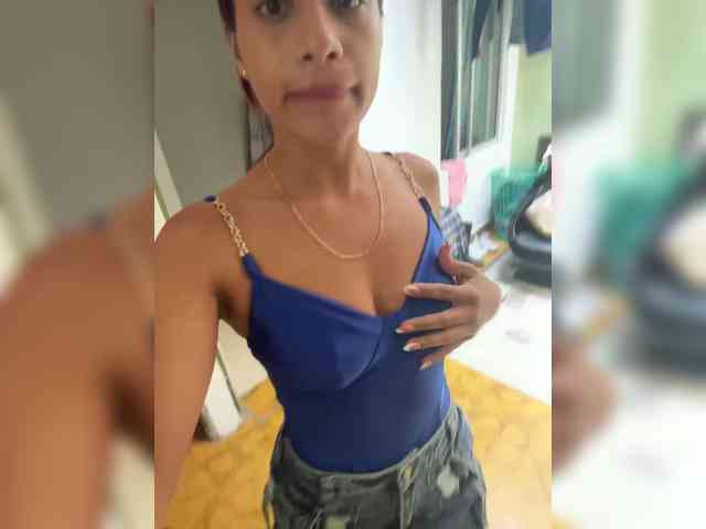 Zafira-Lamour webcam
