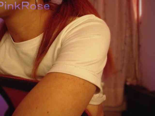 LiaPinkRose webcam