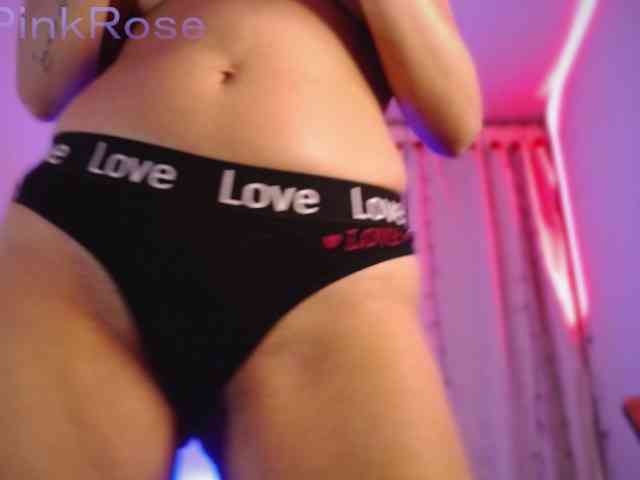 LiaPinkRose webcam