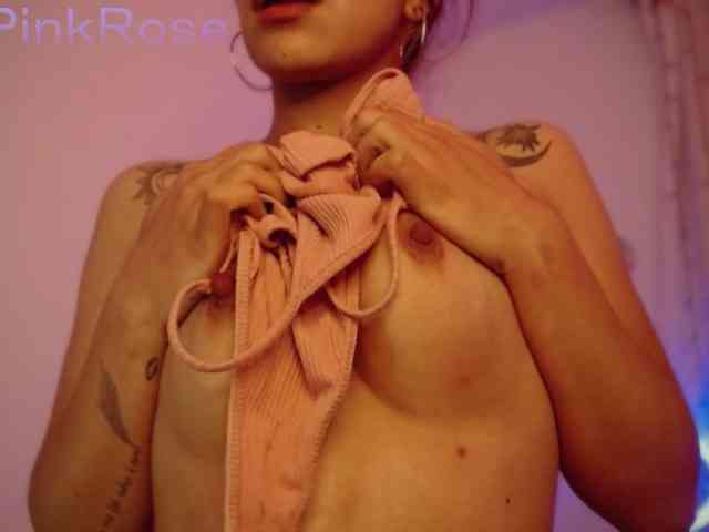 LiaPinkRose webcam