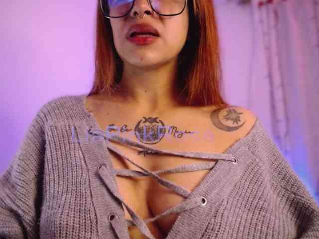 LiaPinkRose webcam