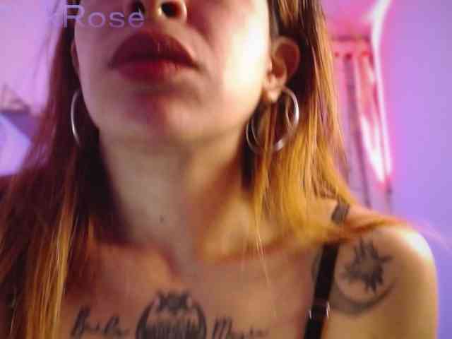 LiaPinkRose webcam