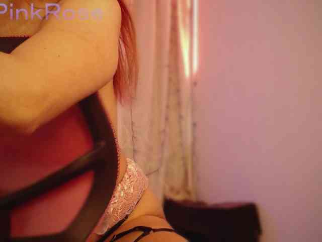 LiaPinkRose webcam