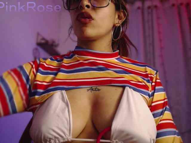 LiaPinkRose webcam