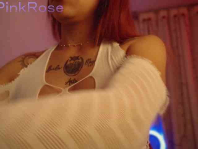 LiaPinkRose webcam