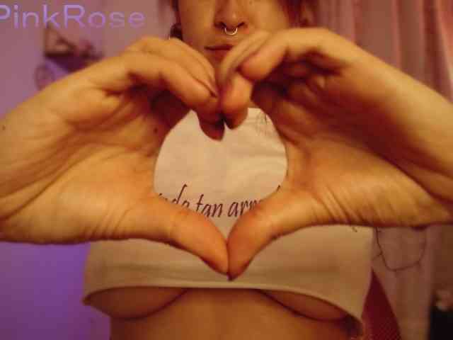 LiaPinkRose webcam