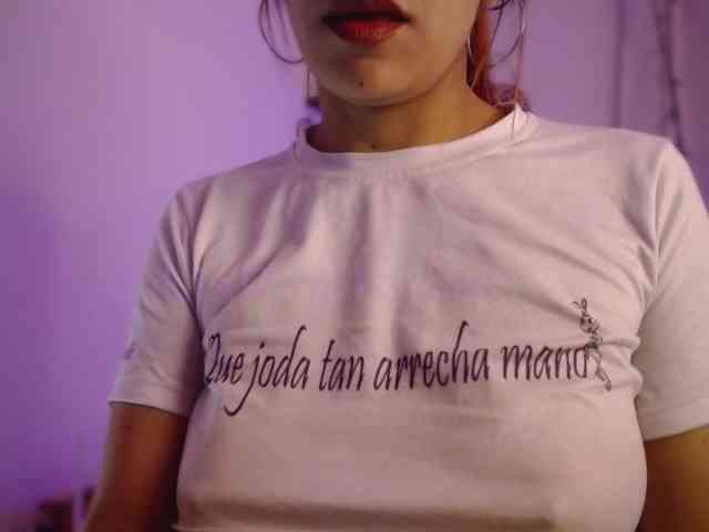LiaPinkRose webcam